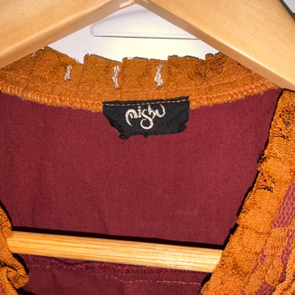 yellow/gold button up shirt - Picture 2 of 5